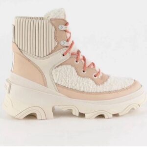 Sorel Women's Cream and Tan Winter Boots